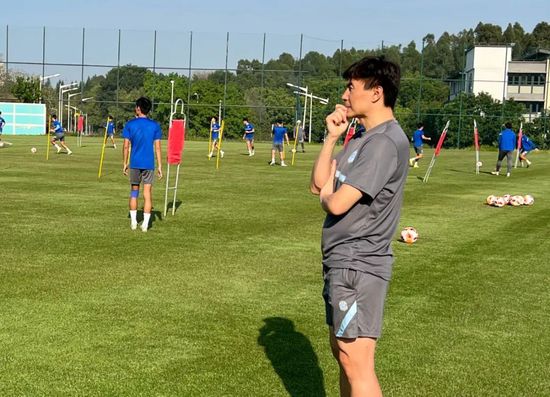 色婷婷久久综合中文网站